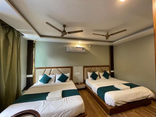Yatram Hostel,,5 star