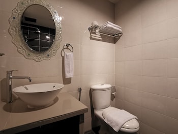 8 Boutique By The Sea,Penang>>George Town,3 star