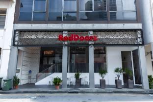 reddoorz hotel plus little india