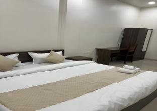 Shri Veda Grand Inn,,0 star