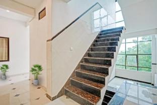 Hotel S. S. Palace,,5 star