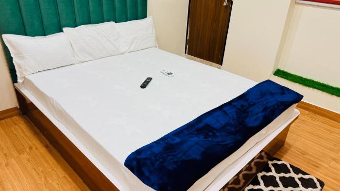 the leela villa stay nest