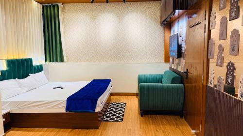 the leela villa stay nest