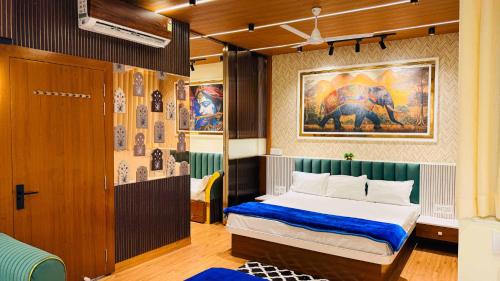 the leela villa stay nest