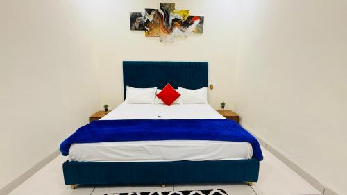 the leela villa stay nest