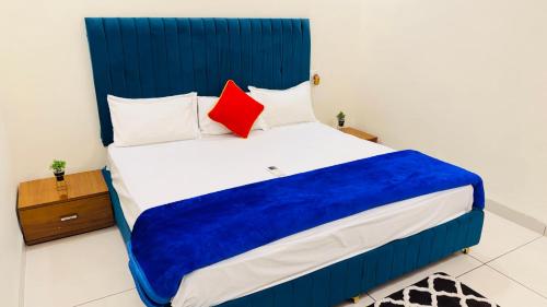 the leela villa stay nest