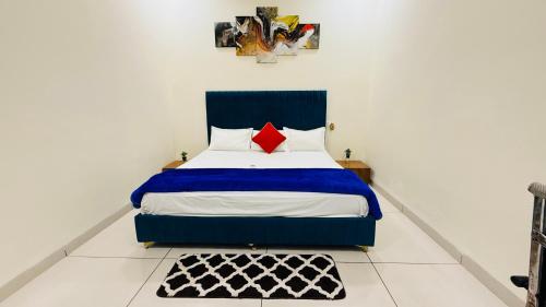 the leela villa stay nest