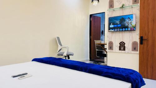 the leela villa stay nest