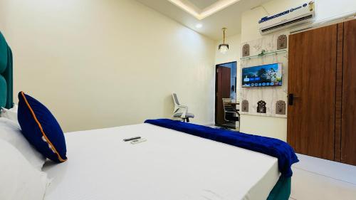 the leela villa stay nest