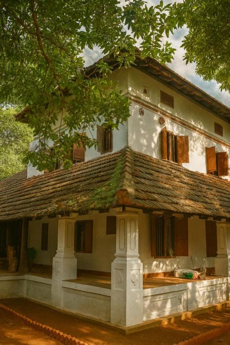 seclude karthika nivas thrissur