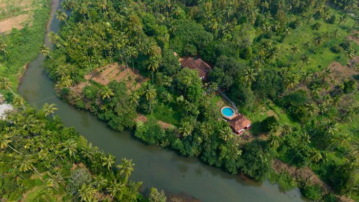 seclude karthika nivas thrissur