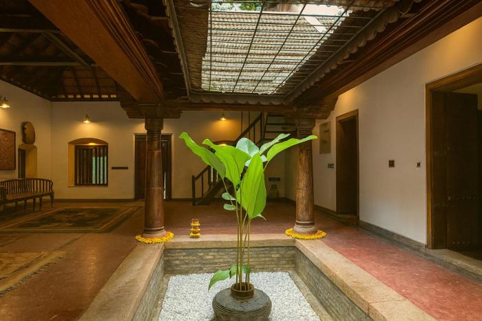 seclude karthika nivas thrissur