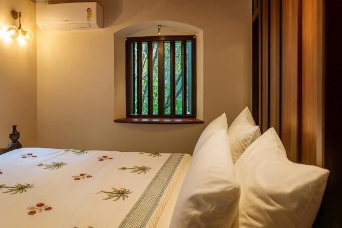 seclude karthika nivas thrissur