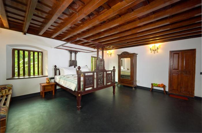 seclude karthika nivas thrissur