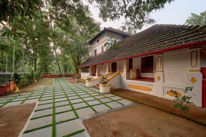 seclude karthika nivas thrissur