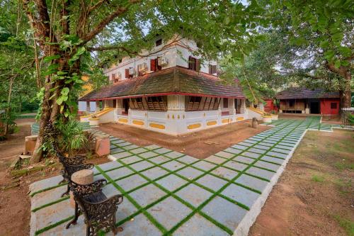 seclude karthika nivas thrissur