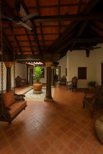 seclude karthika nivas thrissur