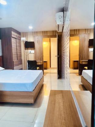 M.K Residency  ,Edappaly Pookatpady Road,Club Junction,Edappali Toll,3 star