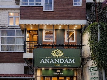 Anandam Near Mall Road,,4 star