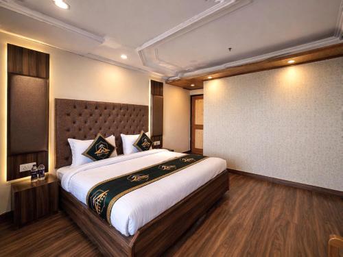 anandam near mall road