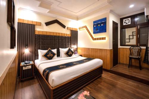 anandam near mall road