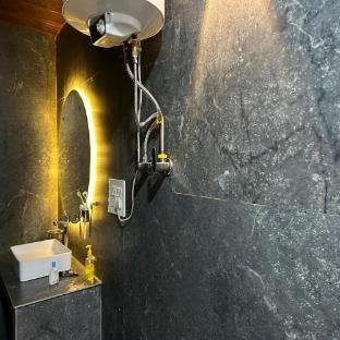 Home Sleeper Homestay Srinagar Jammu And Kashmir ,,2 star