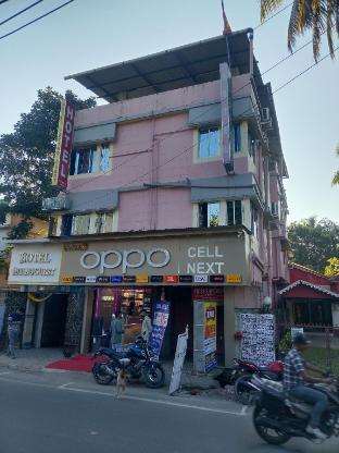 hotel paying guest rooms and food