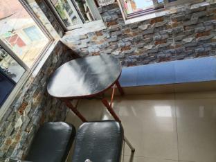 hotel paying guest rooms and food