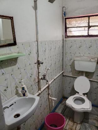 hotel paying guest rooms and food