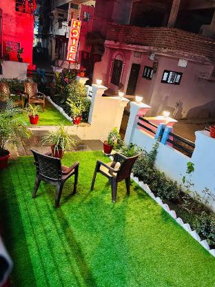 gokul hotel