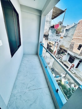 gokul hotel