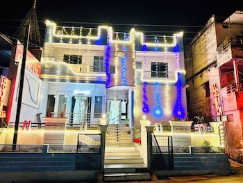 Gokul Hotel,,4 star