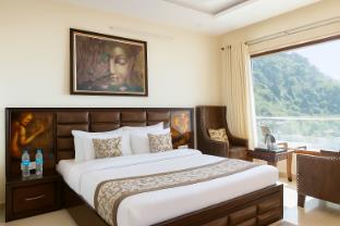hotel winter line inn near st francis monastery