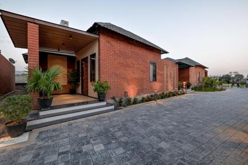 the bhagwati cottage and villa