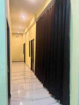 mahalaxmi guest house