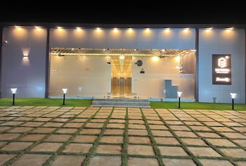 Estoria Hotel And Resort,,2 star