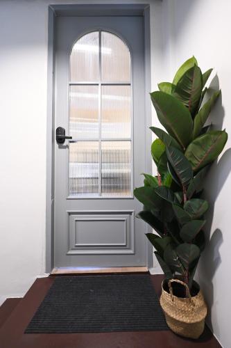 la or heritage suites mrt hua lamphong