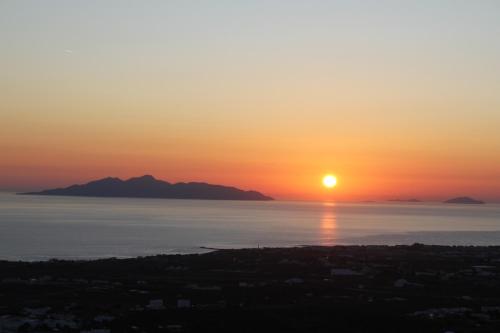 hotel thira