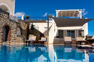 hotel thira
