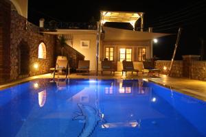 hotel thira