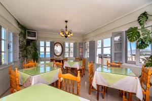 hotel thira