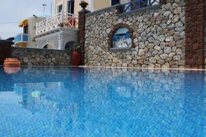 hotel thira