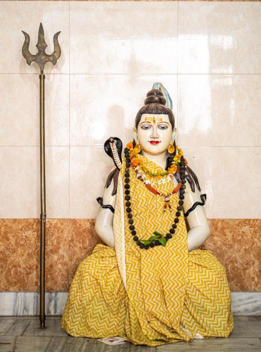 omji kailash math 15min to kashi vishwanath temple