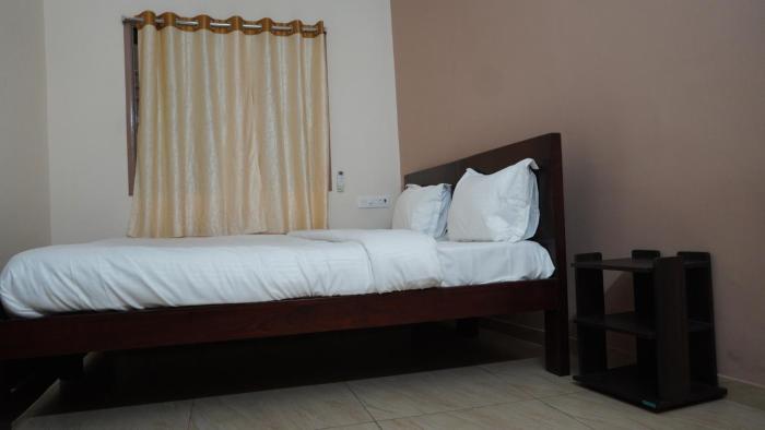 heart of pondy service apartment