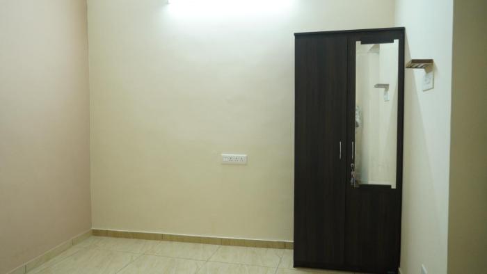 heart of pondy service apartment