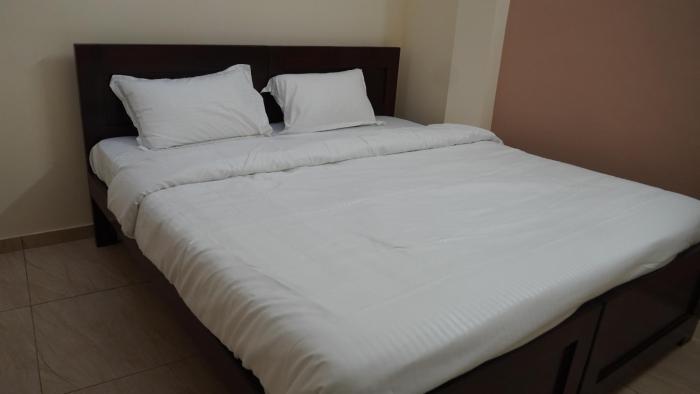 heart of pondy service apartment