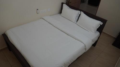 heart of pondy service apartment