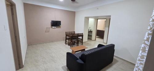 heart of pondy service apartment