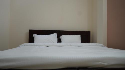 heart of pondy service apartment