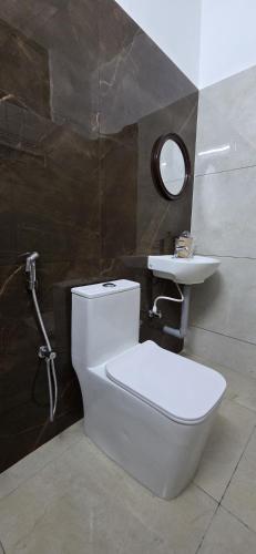heart of pondy service apartment
